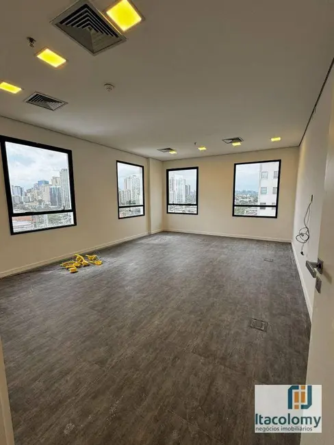 Foto 8 de Sala Comercial para alugar, 52m2 em Alphaville Industrial, Barueri - SP