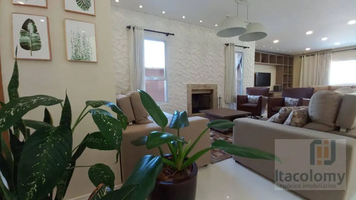 Foto 2 de Casa de Condomínio com 4 quartos à venda, 678m2 em Jardim do Golf I, Jandira - SP