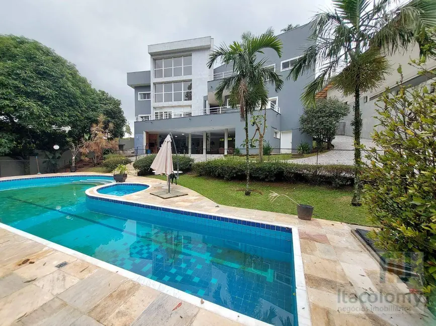 Casa de Condomínio com 5 quartos à venda e para alugar, 2500m2 em Residencial Tamboré, Barueri - SP - imagem 3 Foto 3 de Casa de Condomínio com 5 quartos à venda e para alugar, 2500m2 em Residencial Tamboré, Barueri - SP