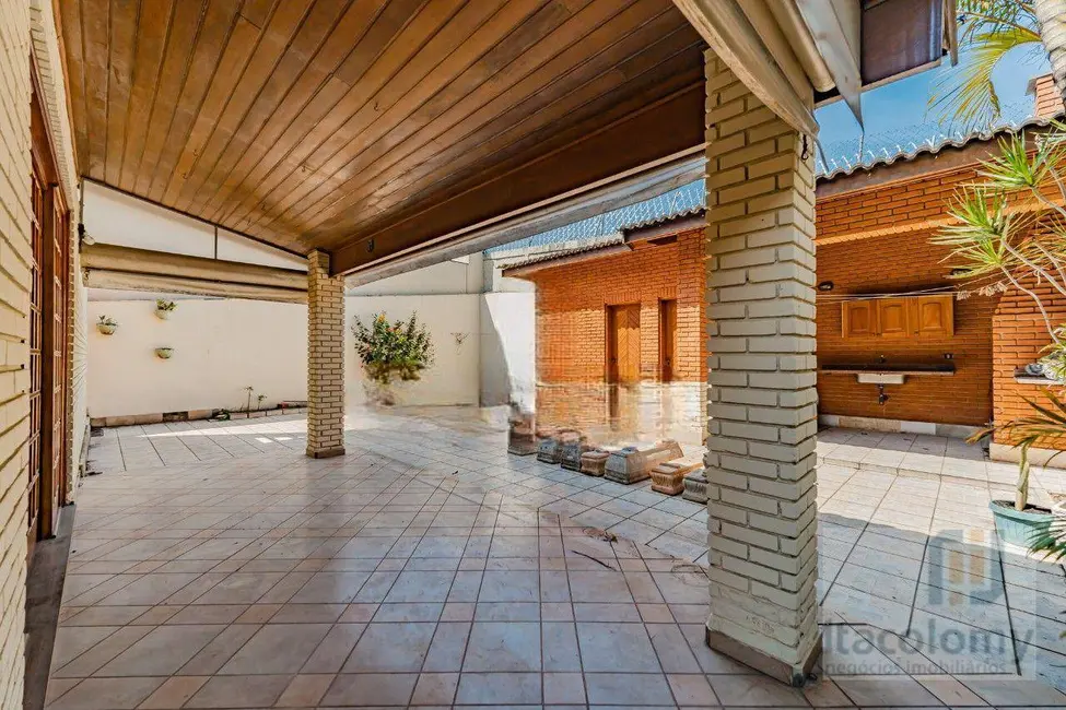 Foto 4 de Casa de Condomínio com 3 quartos à venda, 360m2 em Santana De Parnaiba - SP