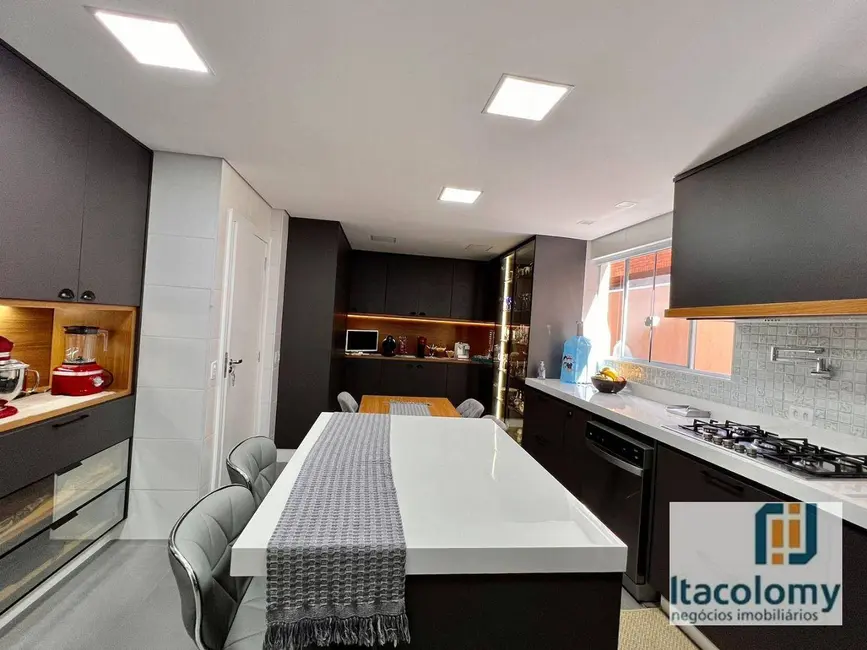 Casa de Condomínio com 5 quartos à venda, 450m2 em Santana De Parnaiba - SP - imagem 2 Foto 2 de Casa de Condomínio com 5 quartos à venda, 450m2 em Santana De Parnaiba - SP