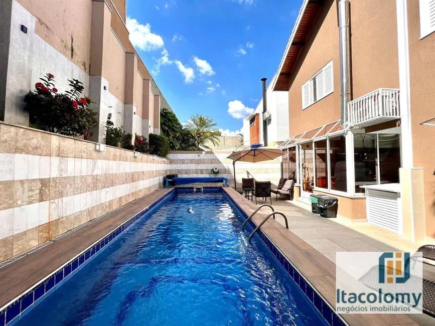 Casa de Condomínio com 5 quartos à venda, 450m2 em Santana De Parnaiba - SP - imagem 6 Foto 6 de Casa de Condomínio com 5 quartos à venda, 450m2 em Santana De Parnaiba - SP