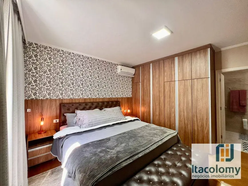 Casa de Condomínio com 5 quartos à venda, 450m2 em Santana De Parnaiba - SP - imagem 9 Foto 9 de Casa de Condomínio com 5 quartos à venda, 450m2 em Santana De Parnaiba - SP