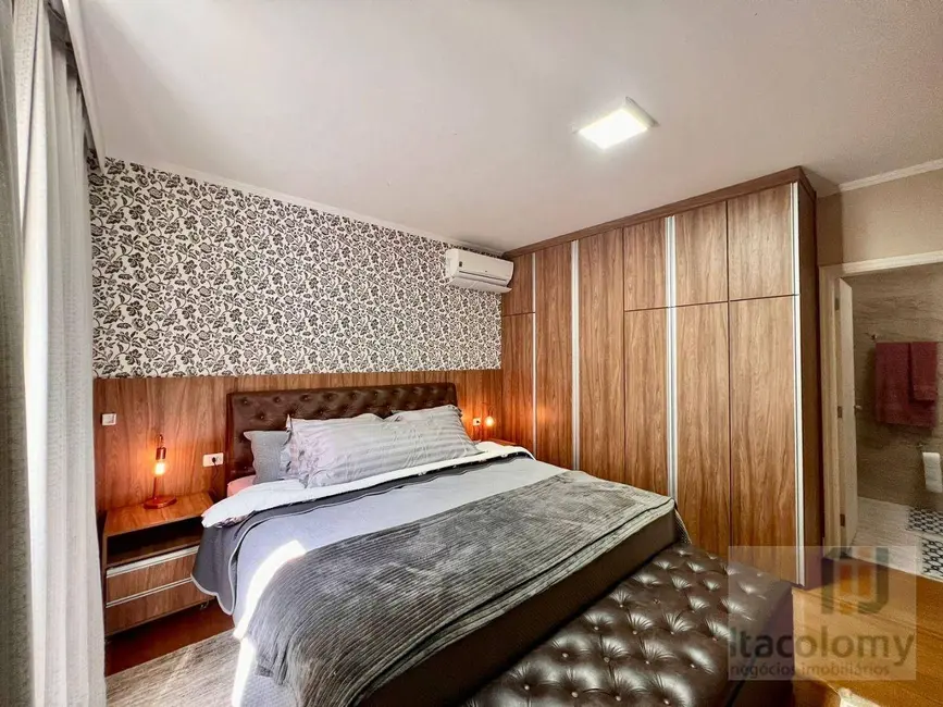 Foto 9 de Casa de Condomínio com 5 quartos à venda, 450m2 em Santana De Parnaiba - SP