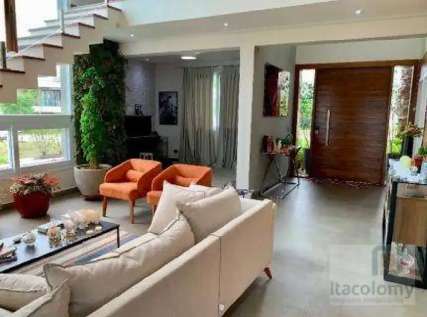 Foto 3 de Casa de Condomínio com 3 quartos à venda, 490m2 em Santana De Parnaiba - SP