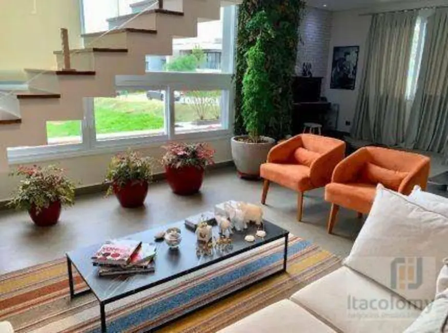 Foto 4 de Casa de Condomínio com 3 quartos à venda, 490m2 em Santana De Parnaiba - SP