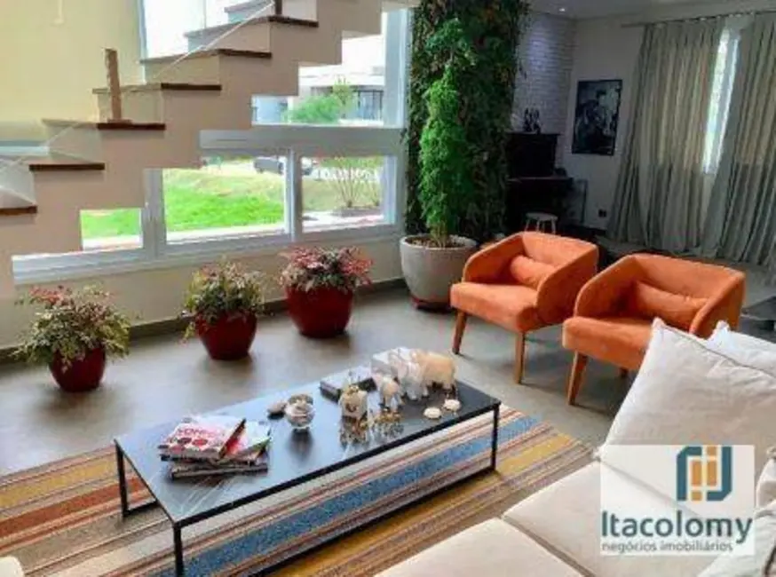 Casa de Condomínio com 3 quartos à venda, 490m2 em Santana De Parnaiba - SP - imagem 4 Foto 4 de Casa de Condomínio com 3 quartos à venda, 490m2 em Santana De Parnaiba - SP