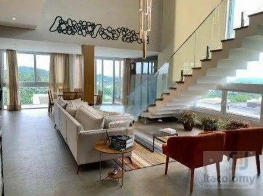 Foto 2 de Casa de Condomínio com 3 quartos à venda, 490m2 em Santana De Parnaiba - SP