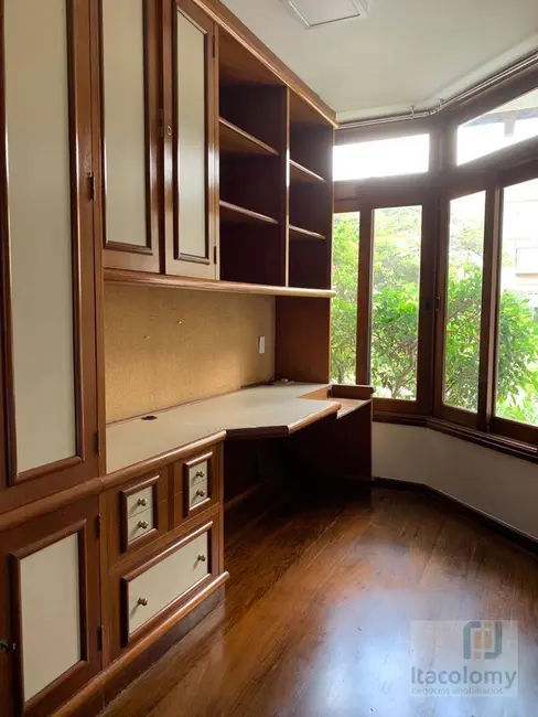 Foto 8 de Casa de Condomínio com 3 quartos à venda e para alugar, 720m2 em Santana De Parnaiba - SP