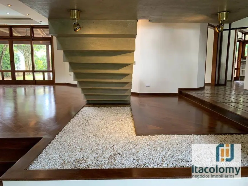 Foto 5 de Casa de Condomínio com 3 quartos à venda e para alugar, 720m2 em Santana De Parnaiba - SP