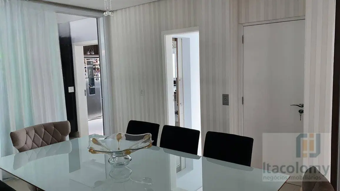 Casa de Condomínio com 4 quartos à venda, 640m2 em Barueri - SP - imagem 8 Foto 8 de Casa de Condomínio com 4 quartos à venda, 640m2 em Barueri - SP