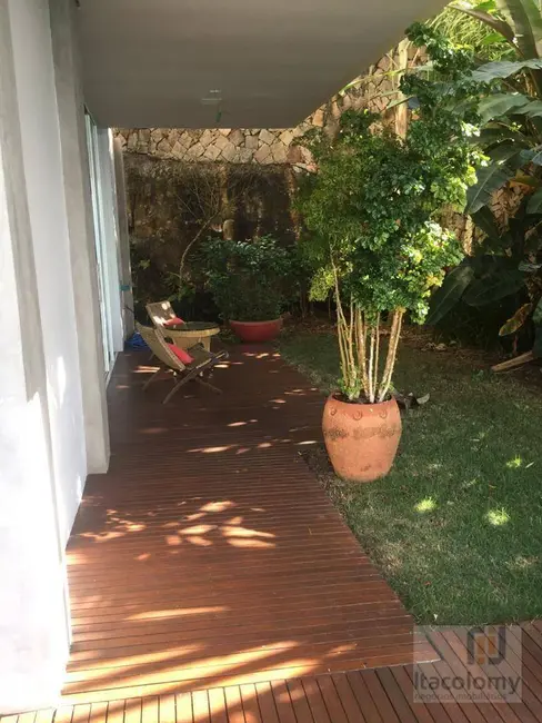 Foto 9 de Casa com 6 quartos à venda, 5000m2 em Ubatuba - SP