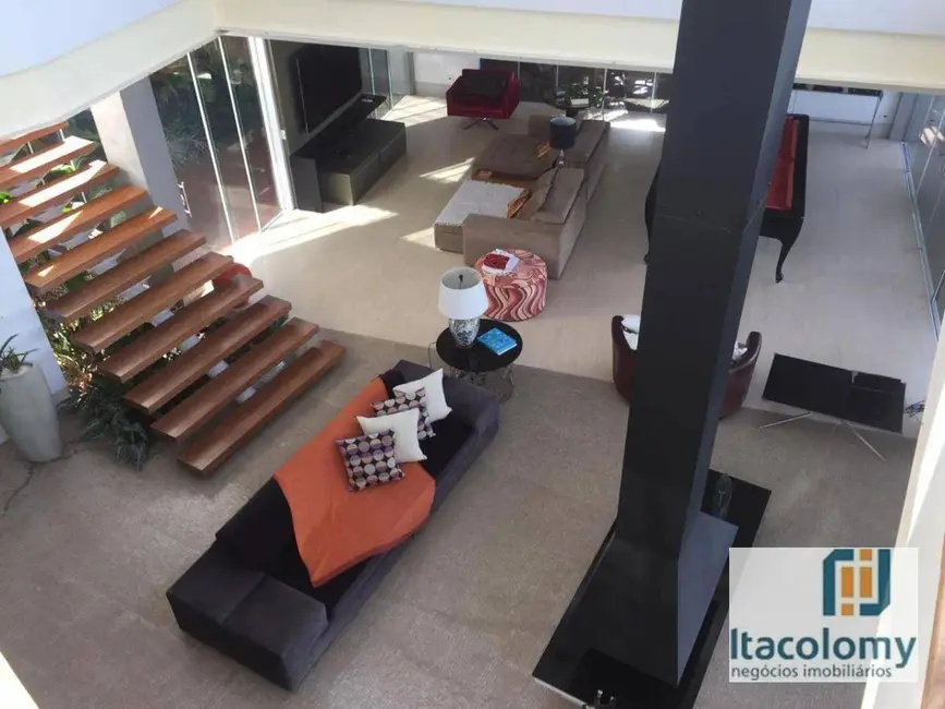 Casa com 6 quartos à venda, 5000m2 em Ubatuba - SP - imagem 4 Foto 4 de Casa com 6 quartos à venda, 5000m2 em Ubatuba - SP