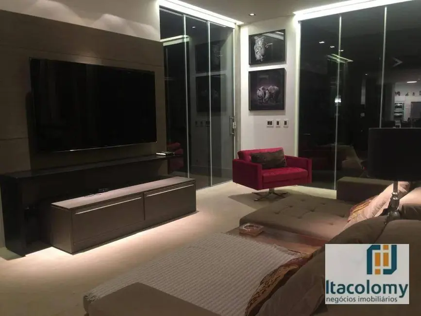 Casa com 6 quartos à venda, 5000m2 em Ubatuba - SP - imagem 3 Foto 3 de Casa com 6 quartos à venda, 5000m2 em Ubatuba - SP