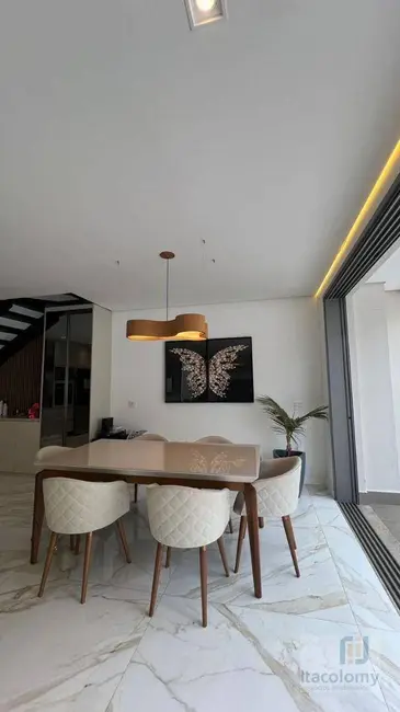 Foto 3 de Casa de Condomínio com 3 quartos à venda e para alugar, 200m2 em Santana De Parnaiba - SP