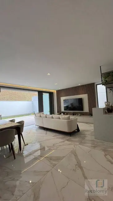 Foto 1 de Casa de Condomínio com 3 quartos à venda e para alugar, 200m2 em Santana De Parnaiba - SP