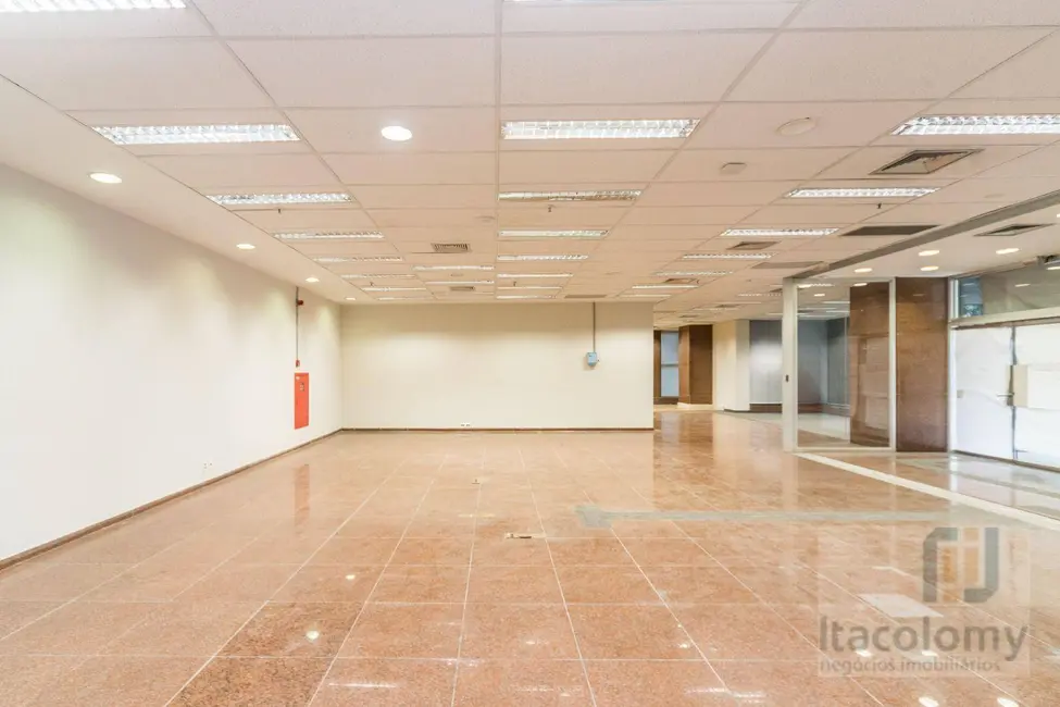 Loja para alugar, 1032m2 em Brooklin Novo, São Paulo - SP - imagem 3 Foto 3 de Loja para alugar, 1032m2 em Brooklin Novo, São Paulo - SP