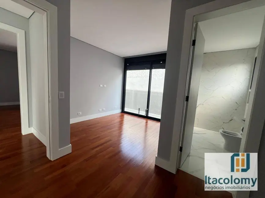 Casa de Condomínio com 4 quartos à venda, 480m2 em Santana De Parnaiba - SP - imagem 4 Foto 4 de Casa de Condomínio com 4 quartos à venda, 480m2 em Santana De Parnaiba - SP