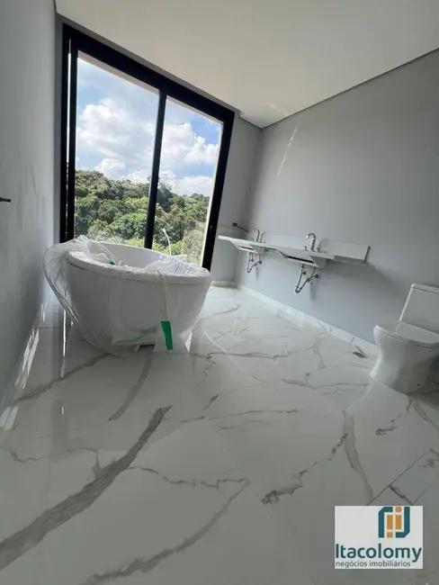 Casa de Condomínio com 4 quartos à venda, 480m2 em Santana De Parnaiba - SP - imagem 3 Foto 3 de Casa de Condomínio com 4 quartos à venda, 480m2 em Santana De Parnaiba - SP
