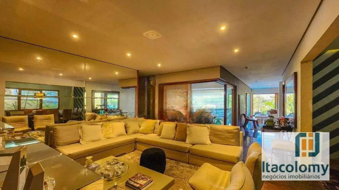 Foto 1 de Casa de Condomínio com 4 quartos à venda e para alugar, 796m2 em Santana De Parnaiba - SP