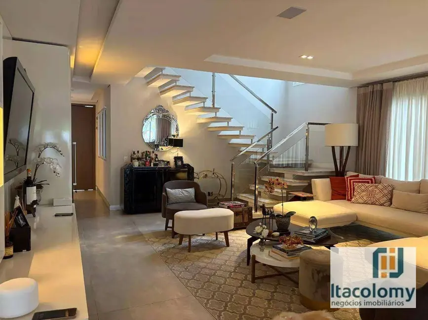 Foto 5 de Casa de Condomínio com 4 quartos à venda, 300m2 em Santana De Parnaiba - SP