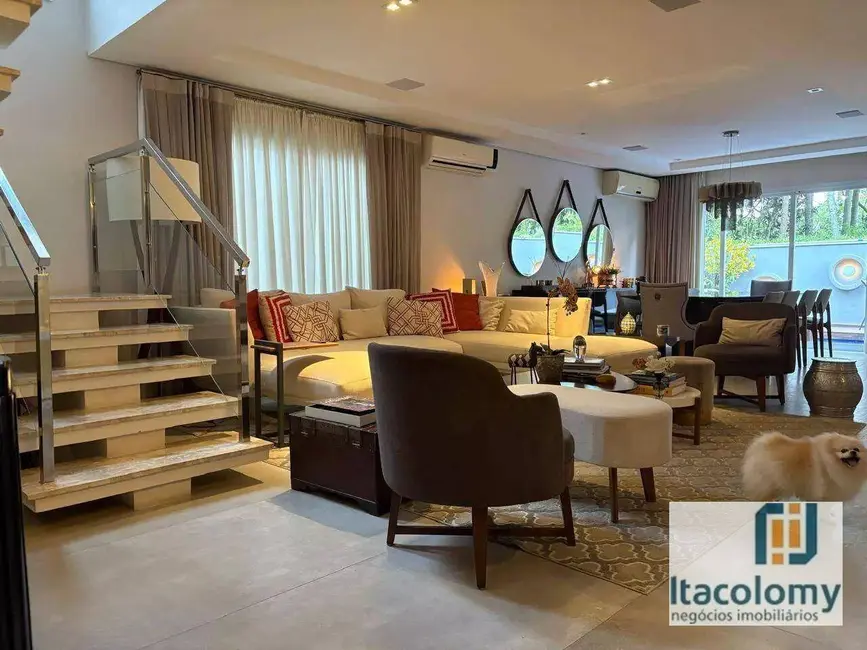 Foto 2 de Casa de Condomínio com 4 quartos à venda, 300m2 em Santana De Parnaiba - SP