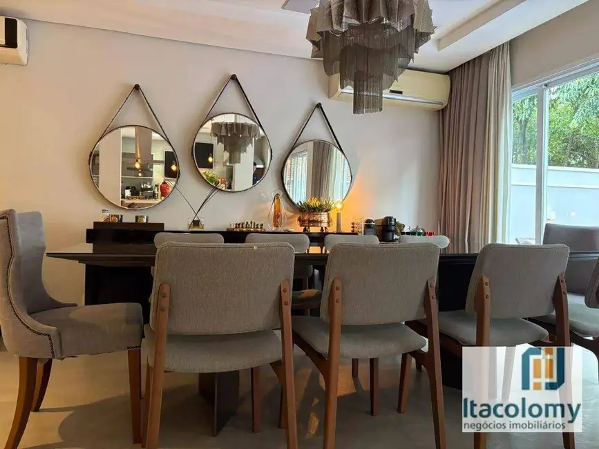 Foto 3 de Casa de Condomínio com 4 quartos à venda, 300m2 em Santana De Parnaiba - SP