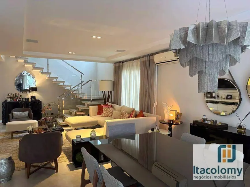 Foto 8 de Casa de Condomínio com 4 quartos à venda, 300m2 em Santana De Parnaiba - SP