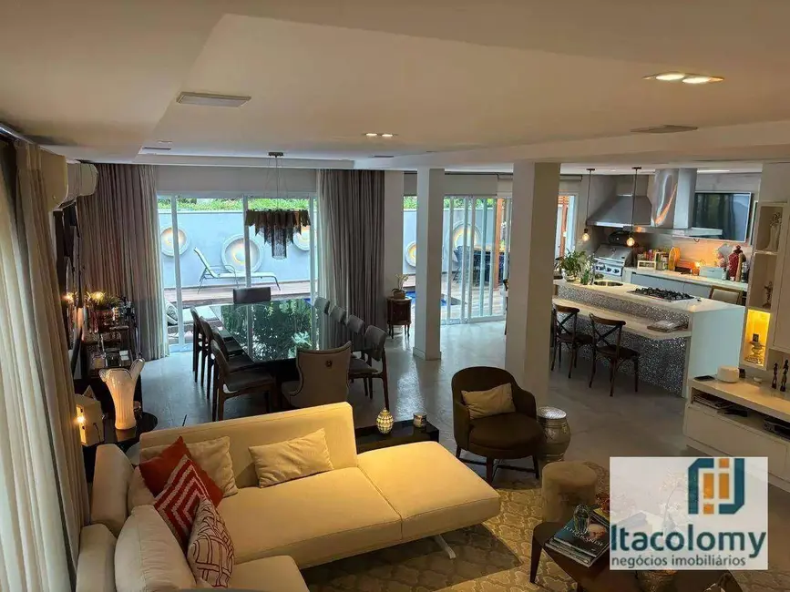 Foto 1 de Casa de Condomínio com 4 quartos à venda, 300m2 em Santana De Parnaiba - SP