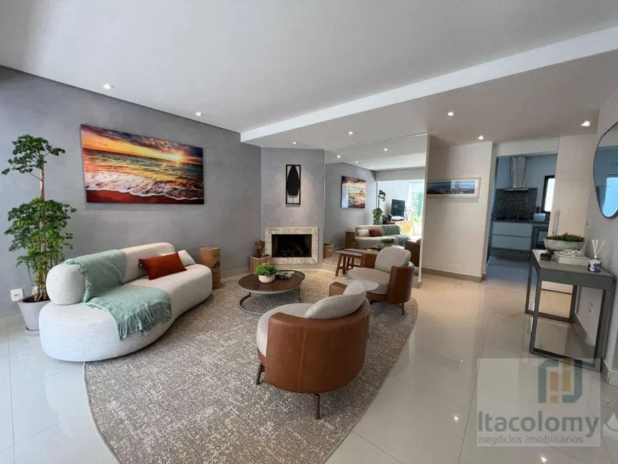 Foto 2 de Casa de Condomínio com 3 quartos à venda, 180m2 em Tamboré, Santana De Parnaiba - SP