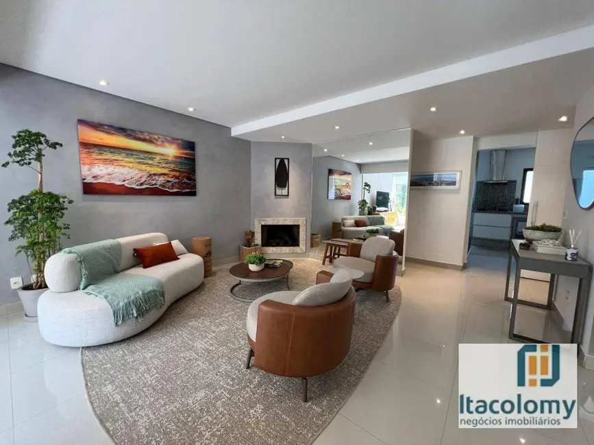 Casa de Condomínio com 3 quartos à venda, 180m2 em Tamboré, Santana De Parnaiba - SP - imagem 2 Foto 2 de Casa de Condomínio com 3 quartos à venda, 180m2 em Tamboré, Santana De Parnaiba - SP