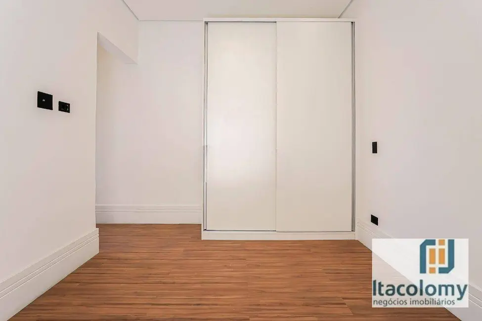 Foto 3 de Casa de Condomínio com 4 quartos à venda, 360m2 em Parque Sinai, Santana De Parnaiba - SP