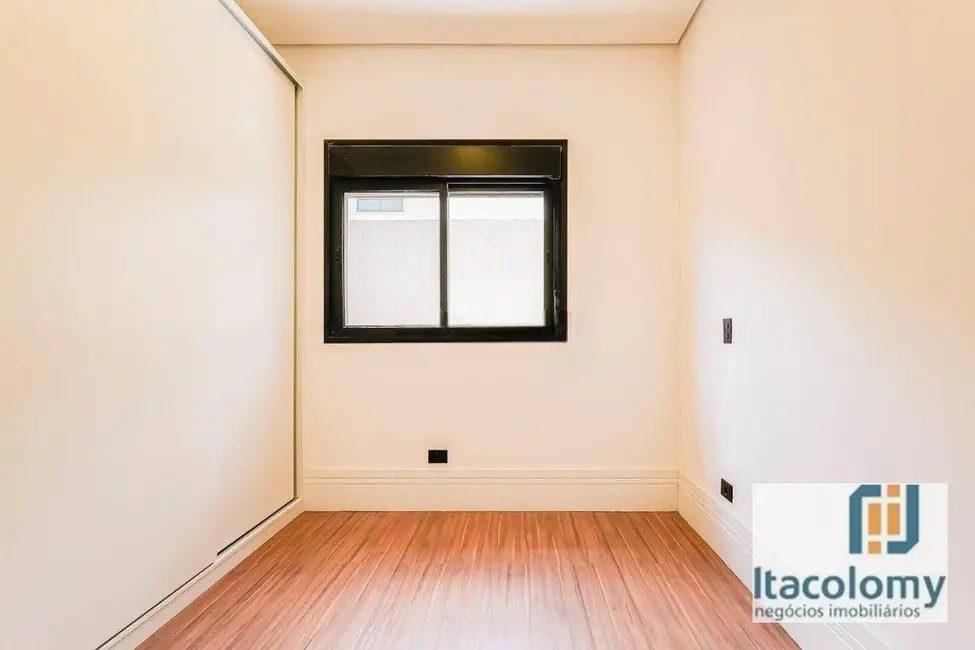 Foto 2 de Casa de Condomínio com 4 quartos à venda, 360m2 em Parque Sinai, Santana De Parnaiba - SP