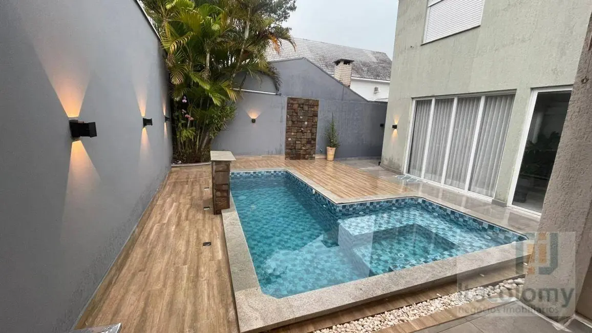 Foto 3 de Casa de Condomínio com 4 quartos à venda e para alugar, 300m2 em Santana De Parnaiba - SP