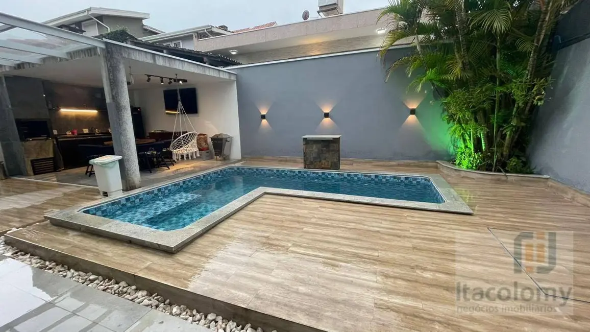 Foto 7 de Casa de Condomínio com 4 quartos à venda e para alugar, 300m2 em Santana De Parnaiba - SP