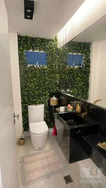 Foto 8 de Casa de Condomínio com 4 quartos à venda e para alugar, 300m2 em Santana De Parnaiba - SP