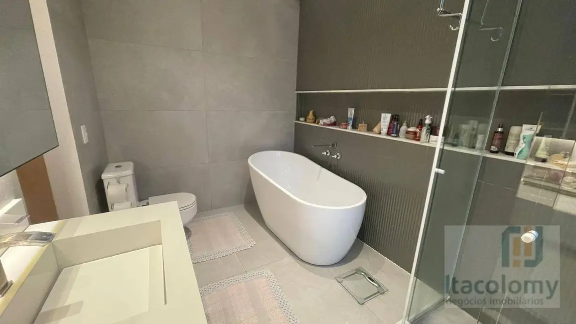 Casa de Condomínio com 4 quartos à venda e para alugar, 300m2 em Santana De Parnaiba - SP - imagem 9 Foto 9 de Casa de Condomínio com 4 quartos à venda e para alugar, 300m2 em Santana De Parnaiba - SP