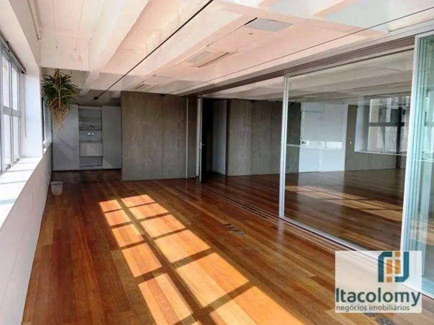 Loft / Flat à venda e para alugar, 201m2 em Jardim Paulistano, São Paulo - SP - imagem 8 Foto 8 de Loft / Flat à venda e para alugar, 201m2 em Jardim Paulistano, São Paulo - SP