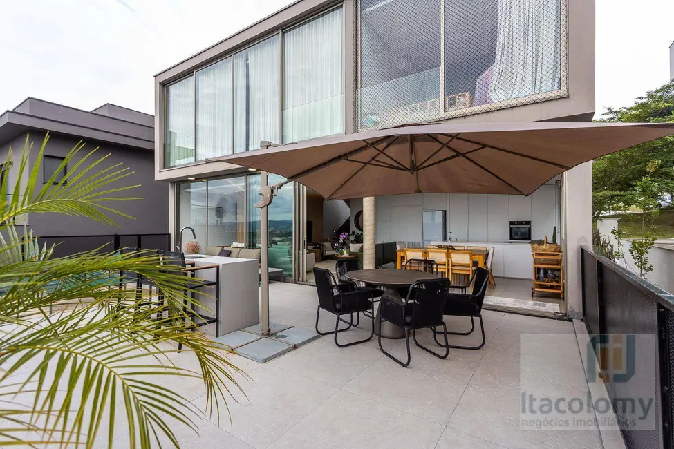 Foto 2 de Casa com 4 quartos à venda, 450m2 em Santana De Parnaiba - SP