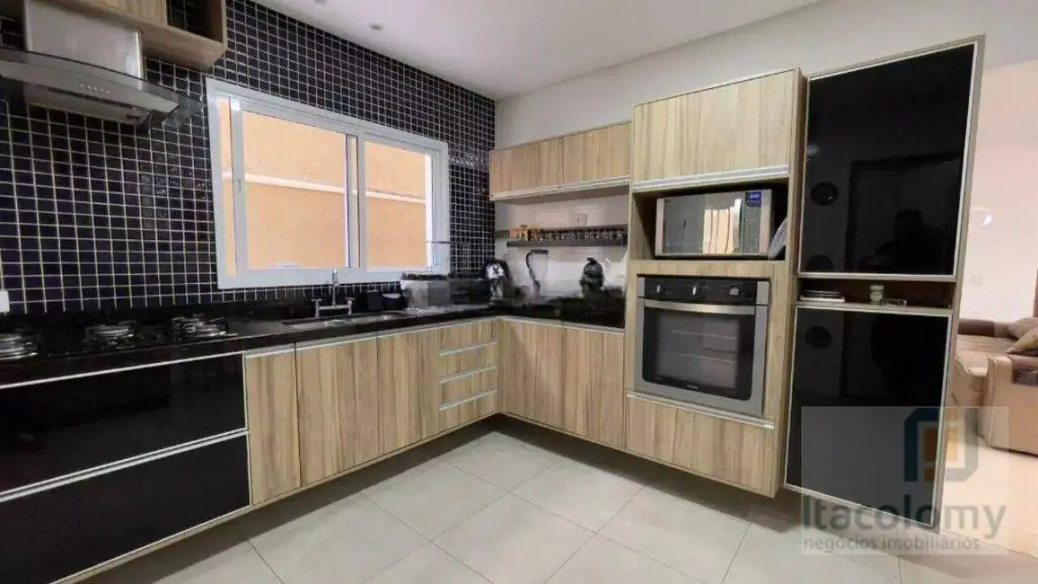 Foto 9 de Casa de Condomínio com 3 quartos à venda, 360m2 em Tanquinho, Santana De Parnaiba - SP