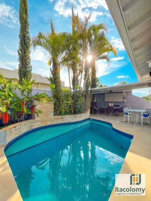 Foto 3 de Casa de Condomínio com 3 quartos à venda, 360m2 em Santana De Parnaiba - SP