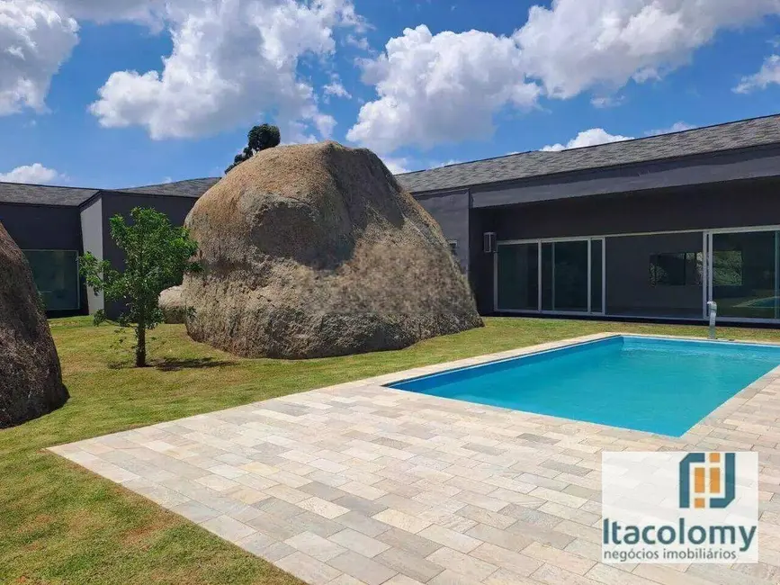 Casa de Condomínio com 4 quartos para alugar, 4666m2 em Residencial Tamboré, Barueri - SP - imagem 1 Foto 1 de Casa de Condomínio com 4 quartos para alugar, 4666m2 em Residencial Tamboré, Barueri - SP