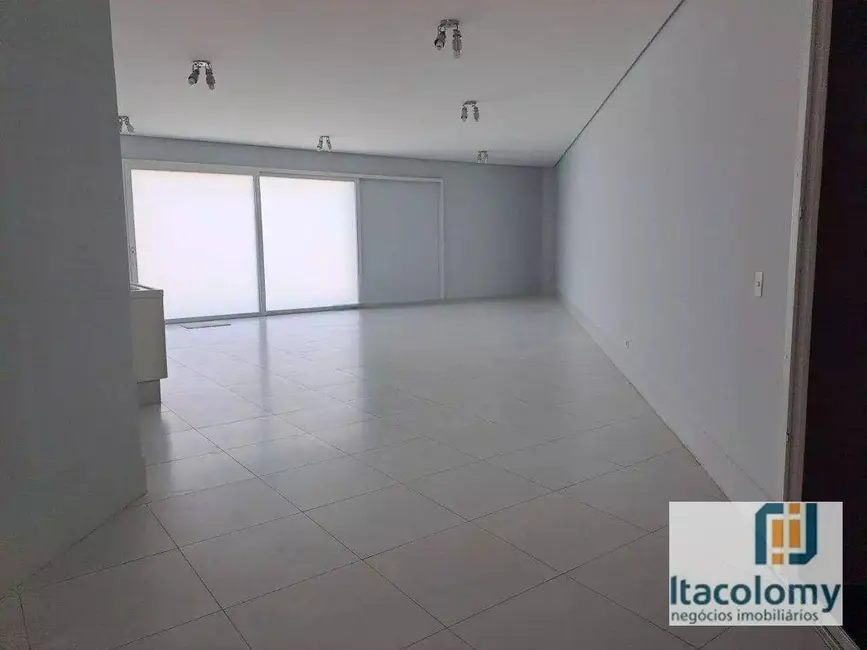 Casa de Condomínio com 4 quartos para alugar, 4666m2 em Residencial Tamboré, Barueri - SP - imagem 8 Foto 8 de Casa de Condomínio com 4 quartos para alugar, 4666m2 em Residencial Tamboré, Barueri - SP