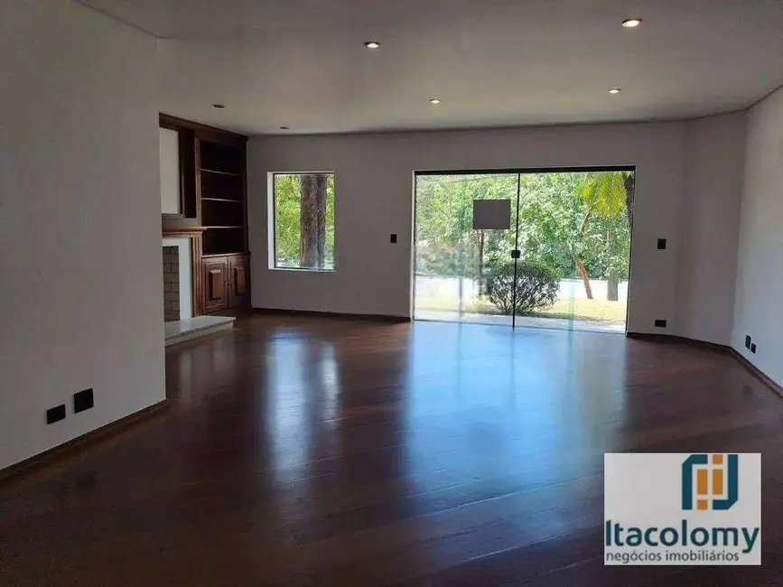 Casa com 4 quartos para alugar, 1300m2 em Barueri - SP - imagem 7 Foto 7 de Casa com 4 quartos para alugar, 1300m2 em Barueri - SP