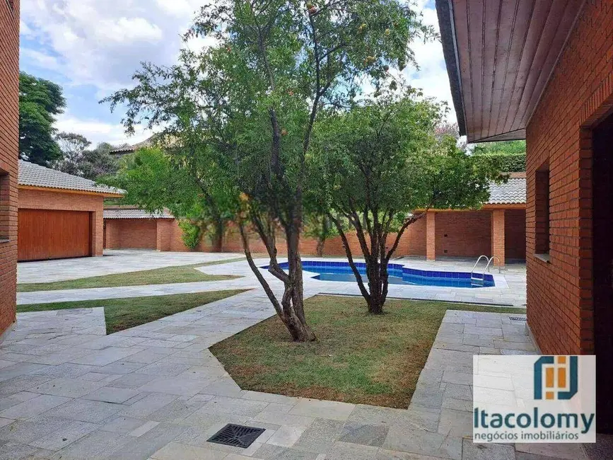 Casa com 4 quartos para alugar, 1300m2 em Barueri - SP - imagem 5 Foto 5 de Casa com 4 quartos para alugar, 1300m2 em Barueri - SP