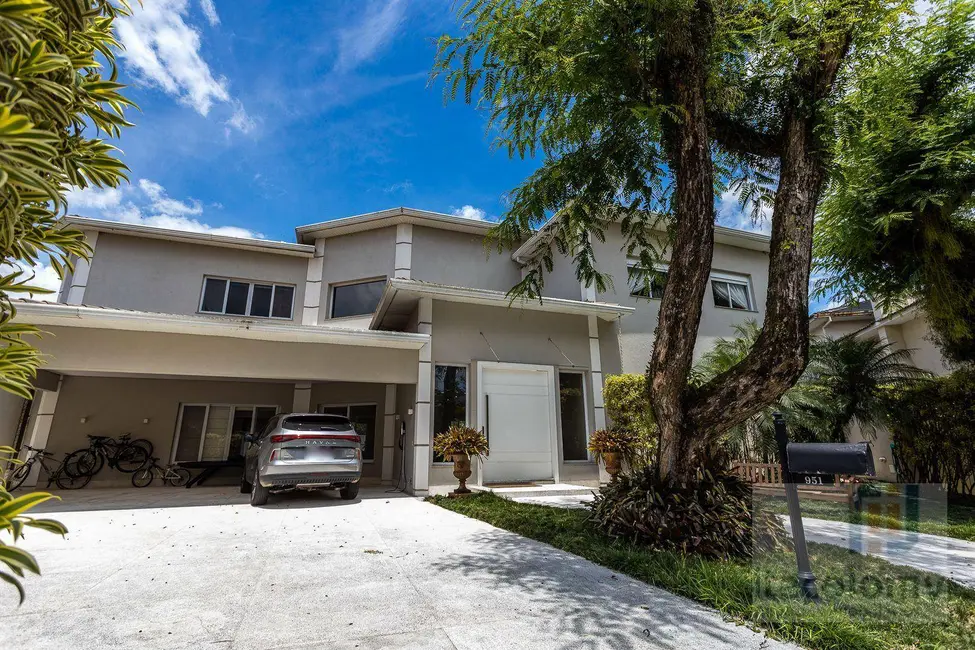 Casa de Condomínio com 4 quartos à venda, 1100m2 em Santana De Parnaiba - SP - imagem 3 Foto 3 de Casa de Condomínio com 4 quartos à venda, 1100m2 em Santana De Parnaiba - SP