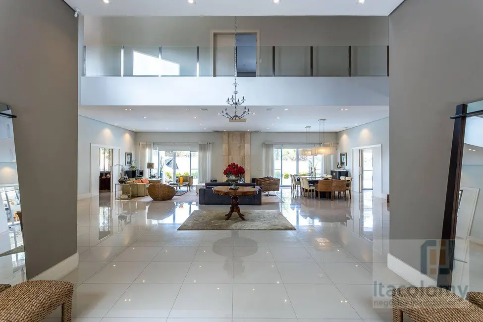 Casa de Condomínio com 4 quartos à venda, 1100m2 em Santana De Parnaiba - SP - imagem 5 Foto 5 de Casa de Condomínio com 4 quartos à venda, 1100m2 em Santana De Parnaiba - SP