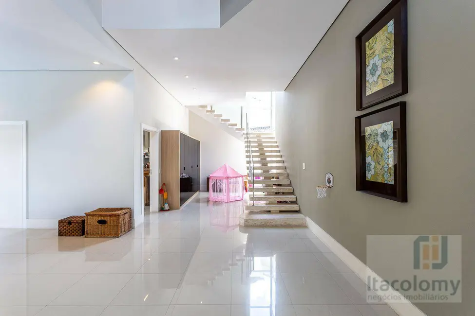 Casa de Condomínio com 4 quartos à venda, 1100m2 em Santana De Parnaiba - SP - imagem 8 Foto 8 de Casa de Condomínio com 4 quartos à venda, 1100m2 em Santana De Parnaiba - SP