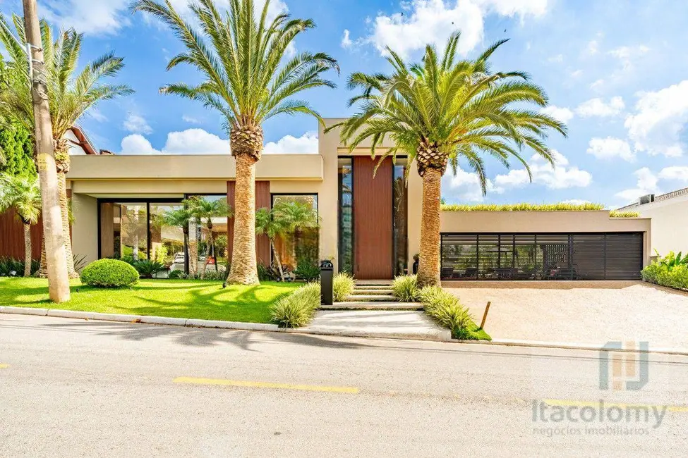 Foto 1 de Casa de Condomínio com 5 quartos à venda, 1200m2 em Barueri - SP