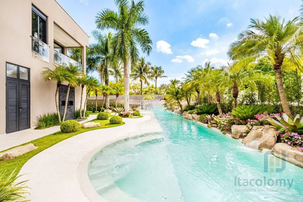 Foto 3 de Casa de Condomínio com 5 quartos à venda, 1200m2 em Barueri - SP